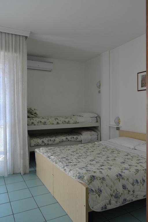 Ambra Aparthotel *